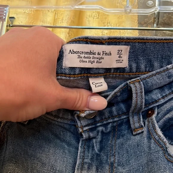 Abercrombie and Fitch the ankle stretch ultra high rise size 27 - Picture 3 of 3